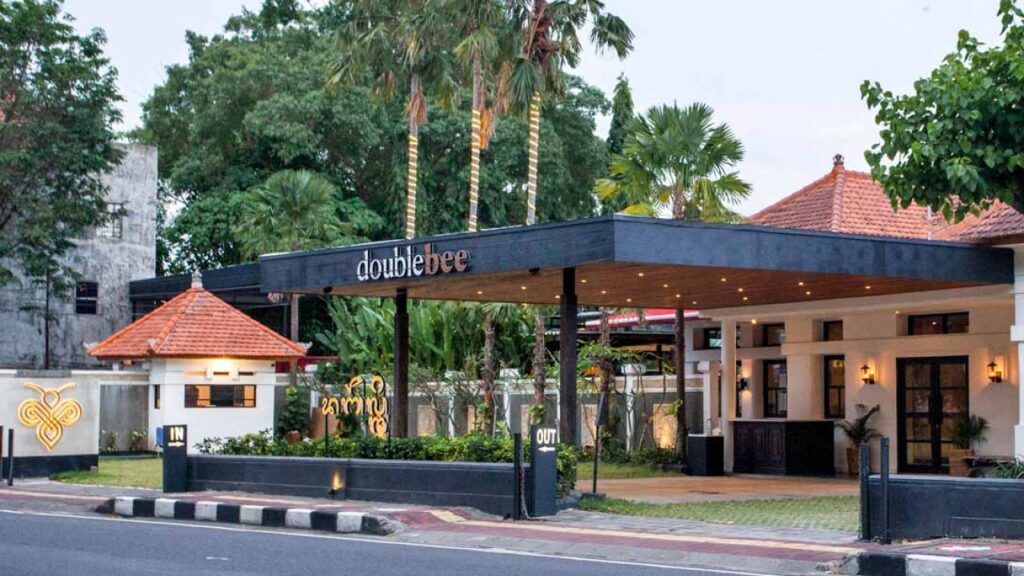Double Bee Cafe and Resto