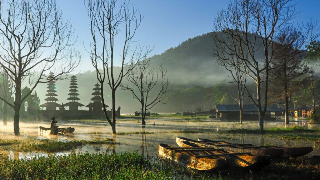 Tamblingan lake